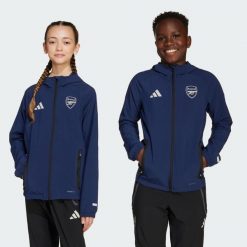 Kurtka Arsenal Tiro 25 Competition Vis Tech Travel. Niebieskie kurtki męskie ADIDAS, bez wzorów, z dresówki, sportowe, bez ramiączek, bez kaptura. Za 349.00 zł.