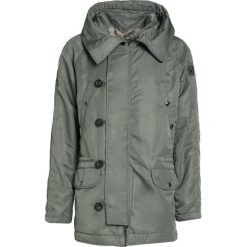 True Religion Parka chalk green. Parki męskie marki True Religion. W wyprzedaży za 1,088.45 zł.