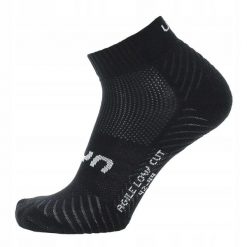 Skarpety treningowe dla dorosłych Uyn Agule Low Cut Socks. Czarne buty treningowe męskie UYN, bez wzorów, bez zapięcia, na fitness i siłownię. Za 79.99 zł.