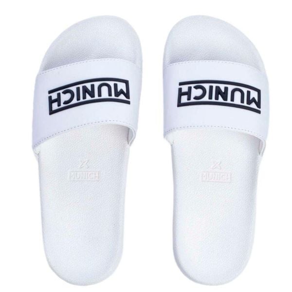Sandały MUNICH FLAT SLIDER D LOGO WH Biały. Białe sandały męskie Munich, z gumy, bez zapięcia. Za 150.85 zł.