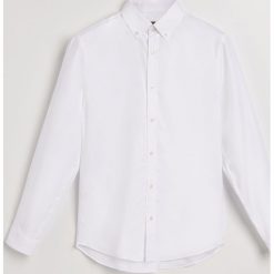 Koszula regular fit - Biały. Koszule męskie marki Reserved. W wyprzedaży za 99.99 zł.