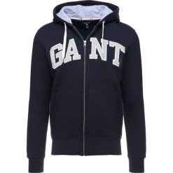 GANT OUTLINE FULL ZIP HOODIE Bluza rozpinana evening blue. Bluzy rozpinane męskie marki Gant. W wyprzedaży za 471.20 zł.