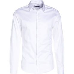 DRYKORN JONATHAN Koszula biznesowa white. Koszule męskie marki DRYKORN. Za 379.00 zł.