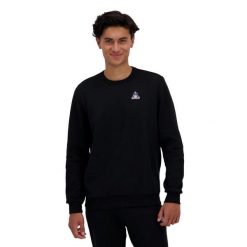 Bluzy Le Coq Sportif Model Ess Crew Sweat Kolor Czarny. Czarne bluzy nierozpinane męskie le coq sportif, m, bez wzorów, z tkaniny, bez ramiączek, bez kaptura. Za 297.85 zł.