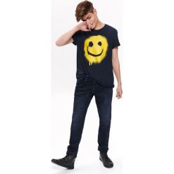 T-SHIRT Z NADRUKIEM. T-shirty męskie TOP SECRET. Za 39.99 zł.