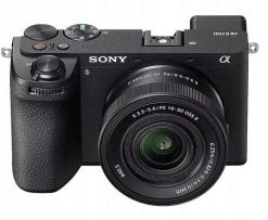 Sony A6700 mikrojarjestelmakamera + 16-50 mm F3.5-5.6 OSS II -objektiivi. Bezlusterkowce SONY. Za 9,614.76 zł.