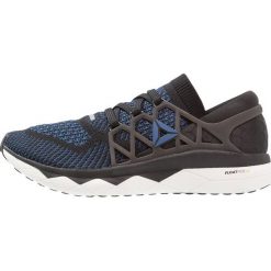 Reebok FLOATRIDE RUN ULTK Obuwie do biegania treningowe black/bunker blue/white. Buty treningowe męskie Reebok. Za 649.00 zł.