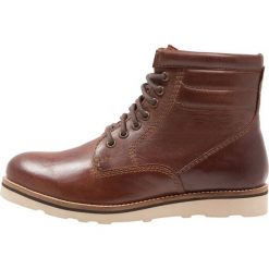 Superdry STIRLING SLEEK BOOT Botki sznurowane dark chestnut. Buty zimowe męskie marki Superdry. W wyprzedaży za 383.20 zł.