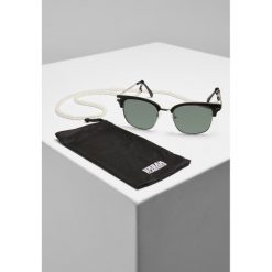 Okulary przeciwsłoneczne Urban Classics crete avec chaine. Czarne okulary przeciwsłoneczne męskie Urban Classics, bez wzorów, eleganckie. Za 129.00 zł.