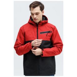 Umbro Kurtka Zimowa Piasino , czerwony, rozmiar M. Czerwone kurtki męskie Umbro, na zimę, m, bez wzorów, z gumy, bez ramiączek, bez kaptura. Za 249.99 zł.