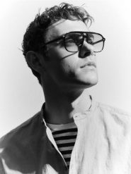 Okulary przeciwsłoneczne aviator - brązowy. Brązowe okulary przeciwsłoneczne męskie Reserved, bez wzorów. Za 69.99 zł.