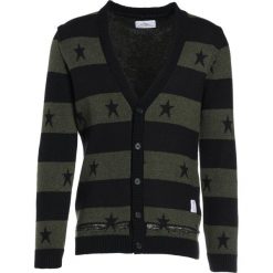 The Editor STAR STRIPED Kardigan military green. Kardigany męskie The Editor. W wyprzedaży za 635.40 zł.