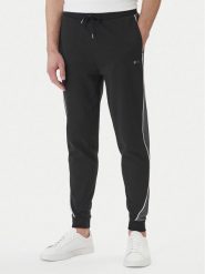 BOSS Spodnie dresowe 50554794 Czarny Regular Fit. Czarne spodnie dresowe męskie Boss, bez wzorów, z dresówki. Za 449.99 zł.