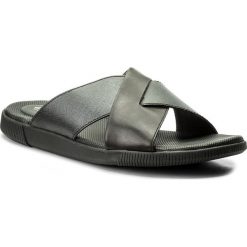 Klapki CLARKS - Vine Ash 261318447 Black Leather. Klapki i japonki męskie marki Clarks. W wyprzedaży za 239.00 zł.