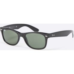 Ray-Ban - Okulary New Wayfarer. Czarne okulary przeciwsłoneczne męskie Ray-Ban, bez wzorów, z materiału, szklane. W wyprzedaży za 379.90 zł.