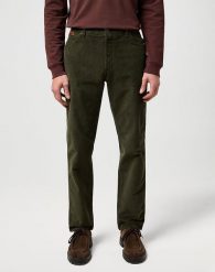 MESKIE SPODNIE WRANGLER TEXAS SLIM FOREST NIGHT 112371012. Spodnie na co dzień męskie Wrangler, bez wzorów, z materiału. Za 219.99 zł.