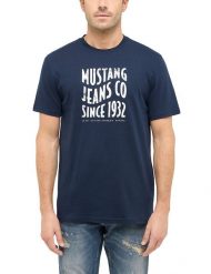 Męski T-Shirt Mustang Style Austin Dark Sapphire 1016272 4136. Niebieskie t-shirty męskie Mustang, m, bez wzorów, bez kołnierzyka, bez ramiączek. Za 69.99 zł.