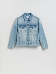 Jeansowa kurtka z przetarciami - niebieski. Niebieskie kurtki męskie Reserved, l, bez wzorów, z denimu, bez ramiączek, bez kaptura. Za 169.99 zł.