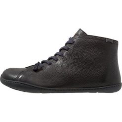 Camper PEU CAMI Botki sznurowane black. Czarne sztyblety męskie Camper, z materiału. Za 679.00 zł.