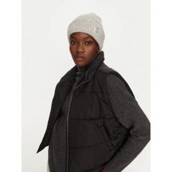 Czapka Pepe Jeans. Szare czapki męskie Pepe Jeans, na zimę, bez wzorów, z jeansu. Za 159.99 zł.