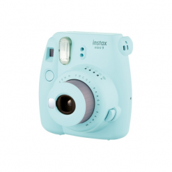 Fujifilm Instax Mini 9 jasno niebieski. Akcesoria fotograficzne Fuji. W wyprzedaży za 269.00 zł.