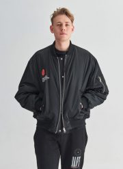 PAKO LORENTE – Kurtka dwustronna M22SF-5X-001-C-0. Czarne kurtki męskie Pako Lorente, na wiosnę, l, bez wzorów, z poliesteru, bez ramiączek, bez kaptura. Za 299.99 zł.