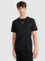 4F T-shirt regular z nadrukiem męski 4F x Robert Lewandowski - czarna S. Czarne t-shirty męskie 4f, l, bez wzorów, z bawełny, bez kołnierzyka, bez ramiączek. Za 99.99 zł.