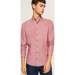 Koszula slim fit z łatami na łokciach - Bordowy. Koszule męskie marki Reserved. W wyprzedaży za 79.99 zł.