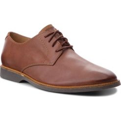 Półbuty CLARKS - Atticus Lace 261361567 Mohogany Leather. Brązowe eleganckie półbuty męskie Clarks, z materiału, eleganckie. W wyprzedaży za 229.00 zł.
