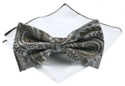 Męska Mucha (Poszetka w Zestawie) - Chattier - Brązowy Wzór, Tło Stalowe. Brązowe krawaty i muchy męskie Chattier, bez wzorów, eleganckie. Za 59.00 zł.