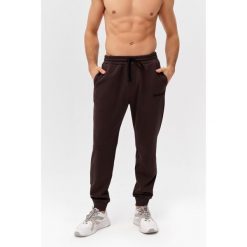 Męskie spodnie dresowe sportowe Rough Radical Cotton Active Joggers. Brązowe długie spodnie sportowe męskie ROUGH RADICAL, bez wzorów, z dresówki, na fitness i siłownię. W wyprzedaży za 144.42 zł.