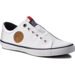 Trampki S.OLIVER - 5-14604-20 Offwhite 109. Trampki męskie marki S.Oliver. W wyprzedaży za 139.00 zł.