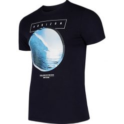 T-shirt męski TSM293 - ciemny granatowy. Niebieskie t-shirty męskie 4f, z bawełny, z krótkim rękawem. Za 59.99 zł.