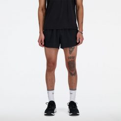 Spodenki męskie New Balance MS41280BK – czarne. Czarne szorty sportowe męskie New Balance, bez wzorów, z elastanu, sportowe. Za 299.99 zł.