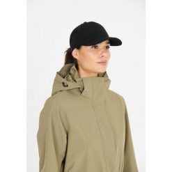 Czapka z daszkiem Whistler Viken. Czarne czapki męskie Whistler, bez wzorów, sportowe. W wyprzedaży za 85.99 zł.