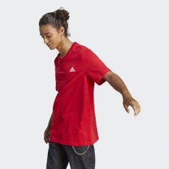 Koszulka sportowa męska adidas Essentials. Czerwone t-shirty sportowe męskie ADIDAS, l, bez wzorów, sportowe, bez ramiączek. Za 96.00 zł.