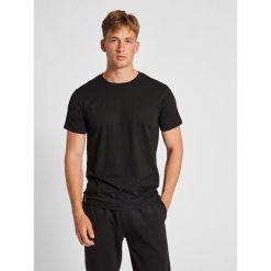 Koszulka Hummel Red Basic. Czarne t-shirty sportowe męskie HUMMEL, xl, bez wzorów, z bawełny, sportowe, bez ramiączek. Za 117.00 zł.