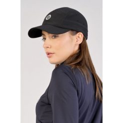 Czapka z daszkiem do biegania Unisex Nessi Sportswear UNI. Czarne czapki męskie NESSI SPORTSWEAR, bez wzorów, sportowe. W wyprzedaży za 219.90 zł.