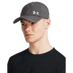 Regulowana czapka typu trucker Under Armour Launch. Czarne czapki męskie Under Armour, bez wzorów, sportowe. Za 186.50 zł.