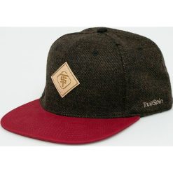 True Spin - Czapka Chevron. Czapki męskie marki True Spin. W wyprzedaży za 25.90 zł.
