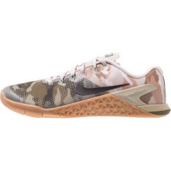 Nike Performance METCON 4 Obuwie treningowe olive/white/medium brown/neutral olive/desert sand. Buty treningowe męskie marki Nike Performance. Za 549.00 zł.