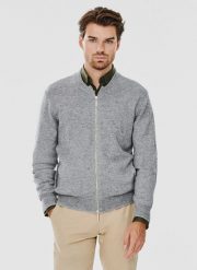PAKO LORENTE – Sweter męski rozpinany w szarym kolorze. Szare kardigany męskie Pako Lorente, bez wzorów, z bawełny, bez kołnierzyka, bez ramiączek. Za 119.99 zł.