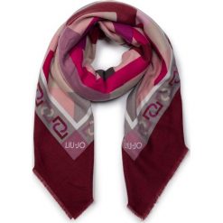 Chusta LIU JO - Foulard Logo 120x120 369085 T0300 Ruby Wine 91725. Czerwone szaliki męskie Liu Jo, bez wzorów, z materiału. Za 199.00 zł.