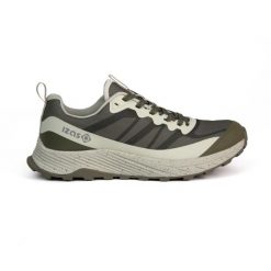 Męskie buty trekkingowe/turystyczne AGATA M Izas na średnie dystanse. Brązowe buty trekkingowe męskie IZAS, bez wzorów, z meshu, bez zapięcia, outdoorowe. W wyprzedaży za 269.52 zł.