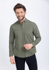 Zielona, gładka koszula, Regular Fit, K-NESH. Zielone koszule męskie Volcano, m, bez wzorów, z bawełny, bez kołnierzyka, bez ramiączek. Za 139.99 zł.