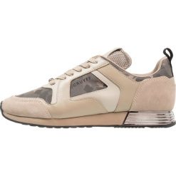 Cruyff LUSSO Sneakersy niskie sand. Buty sportowe na co dzień męskie marki Cruyff. W wyprzedaży za 384.30 zł.
