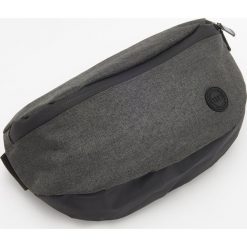 Saszetka nerka - Szary. Saszetki męskie marki Reserved. W wyprzedaży za 29.99 zł.