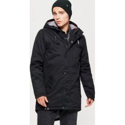 Kurtka typu parka na zimę - Czarny. Kurtki męskie marki Cropp. W wyprzedaży za 149.99 zł.