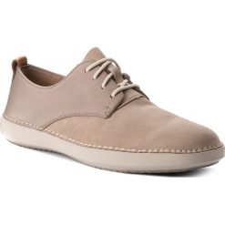 Półbuty CLARKS - Komuter Walk 261327097 Sand Combi. Codzienne półbuty męskie marki Clarks. W wyprzedaży za 209.00 zł.