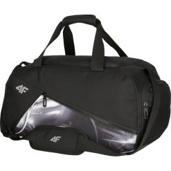 Torba sportowa TPU006 - głęboka czerń. Torby sportowe męskie marki 4f. W wyprzedaży za 79.99 zł.